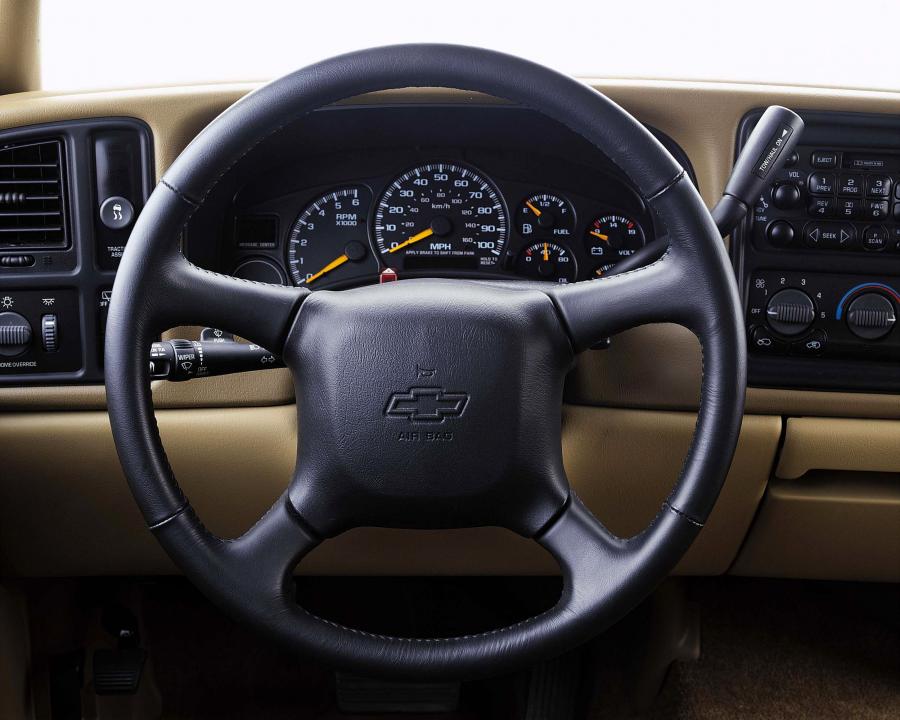  Chevrolet Tahoe 2000 года  (фото 30 из 57)